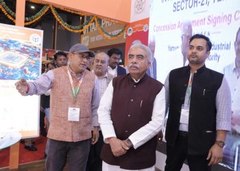 भारत मंडपम के अंतर्राष्ट्रीय व्यापार मेले में चमका यीडा का स्टाल, मंत्री राकेश सचान ने किया निरीक्षण