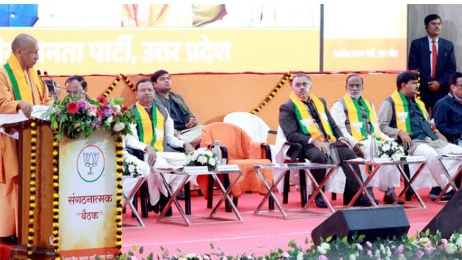 यूपी की इस विधानसभा सीट पर सबसे ज्यादा कटे वोट, सीएम योगी ने SIR के आंकड़ों के साथ चेताया