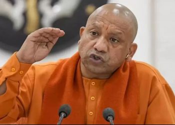 आगरा में SIR को लेकर सीएम योगी हुए नाराज, बोले- तीन दिन पूरी ताकत झोंक दें, लापरवाही बर्दाश्त नहीं होगी