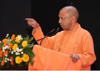 लोकतंत्र को कमजोर करने वाले SIR पर कर रहे टिप्पणी, CM योगी ने BJP कार्यकर्ताओं से की शत-प्रतिशत योगदान की अपील