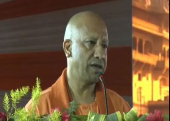 गोरखपुर में सीएम योगी बोले- सिकंदर महान कैसे हो सकता है, विपक्ष जातियों के नाम पर बांटने की साजिश रच रहा