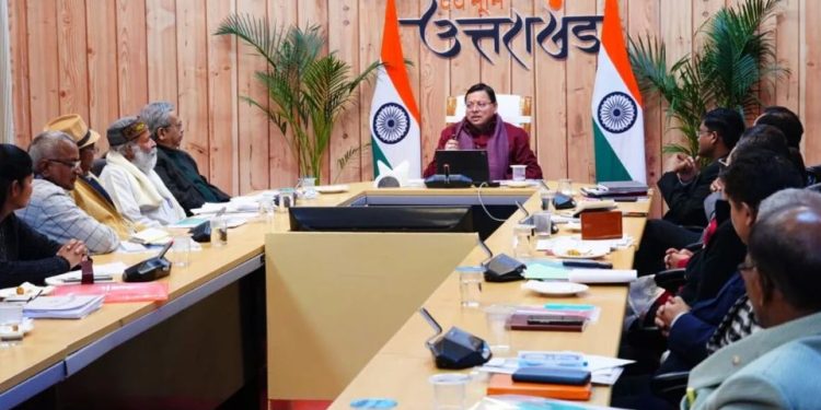 रिवर्स पलायन को बढ़ावा देने के लिए धामी सरकार का प्‍लान, राज्यभर में आयोजित होंगी प्रवासी पंचायत