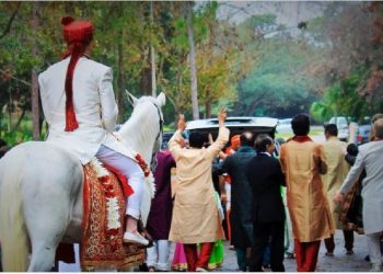 नोएडा की बारात में हर्ष फायरिंग, खून से लथपथ होकर जमीन पर गिर गया 10 साल का कृष