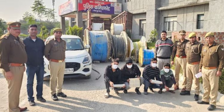 जेवर एयरपोर्ट से 15 लाख की केबल चोरी का खुलासा, साइट इंजीनियर निकला मास्टरमाइंड; 4 गिरफ्तार