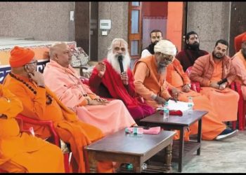 कुंभ की तैयारियों में शामिल न करने पर संतों का एक गुट धामी सरकार से नाराज, किया बड़ा ऐलान