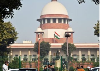 नोएडा में सुपरनोवा परियोजना पूरी करने को SC ने बनाई 3 सदस्यीय कमेटी, कौन-कौन होंगे शामिल