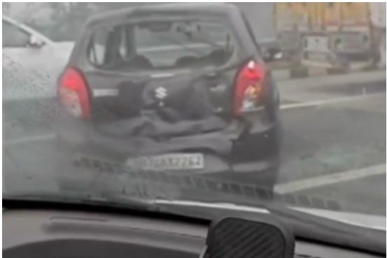 नोएडा के ईस्टर्न पेरिफेरल एक्सप्रेसवे पर बड़ा हादसा, एक दर्जन गाड़ियां आपस में टकराईं