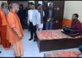 सीएम योगी ने गोरखपुर में रैन बसेरे का किया निरीक्षण, बोले- कोई खुले में न सोए, सबका जीवन अनमोल