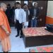 सीएम योगी ने गोरखपुर में रैन बसेरे का किया निरीक्षण, बोले- कोई खुले में न सोए, सबका जीवन अनमोल