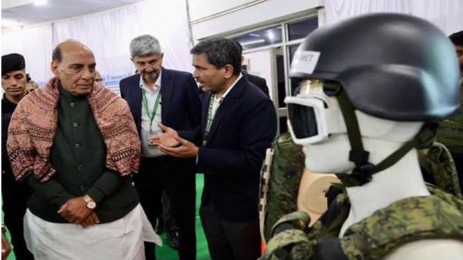 ‘तकनीक का विकास फोर्सेज की जरूरतों के मुताबिक होना चाहिए…’, DRDO लैब की रक्षा तकनीक का जायजा लेने पर बोले राजनाथ सिंह