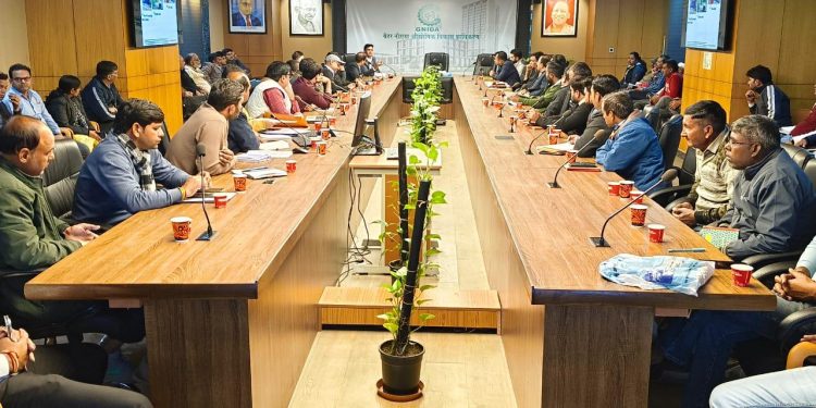 ग्रेनो में कूड़े के निस्तारण में लापरवाही करने वालों पर होगी कार्रवाई, सॉलिड वेस्ट मैनेजमेंट रूल 2016 से उद्यमियों को अवगत कराया