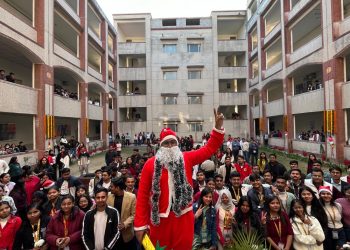 GNIOT इंस्टीट्यूट ऑफ मैनेजमेंट स्टडीज में क्रिसमस की पूर्व संध्या पर उल्लास, सांस्कृतिक प्रस्तुतियों और सांता क्लॉज ने बांटी खुशियां