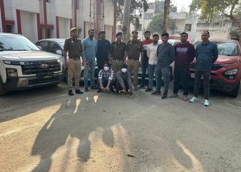 NCR से गाड़ियां चुराने वाले गिरोह का पर्दाफाश, मुठभेड़ में सरगना समेत तीन गिरफ्तार